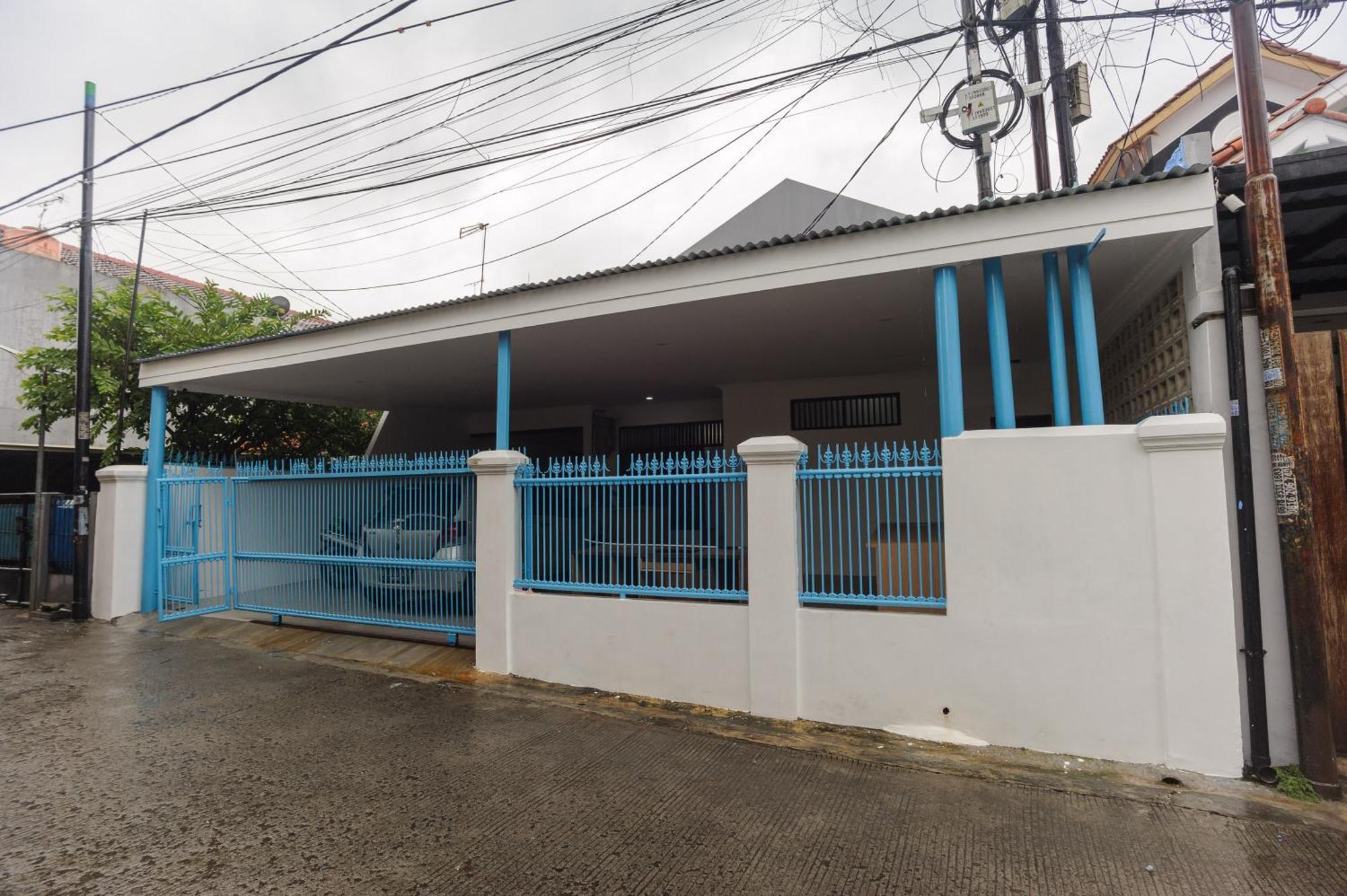 Reddoorz Syariah @ Sakura Hotel Jatiwaringin Bekasi Buitenkant foto